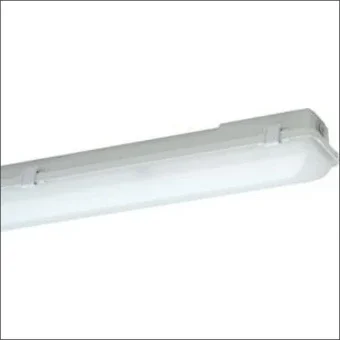 SCHUCH 163020023 Decken-/Wandleuchte 1572 mm