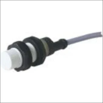 CARLO GAVAZZI EI1808NPOPS Inductieve naderingsschakelaar