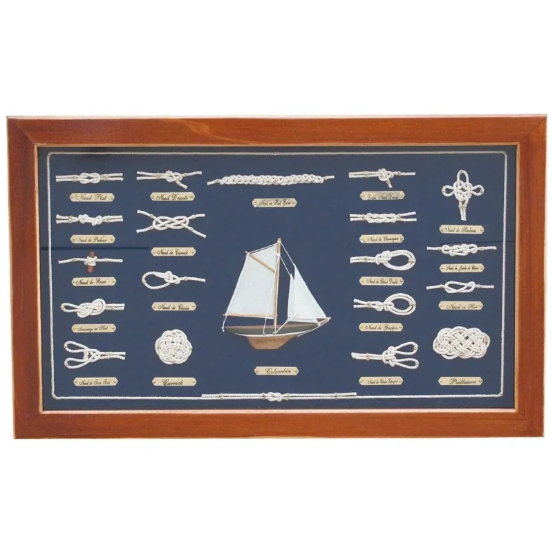 Knotentafel hinter Glas – maritime Wanddekoration aus Holz mit Messingschildern