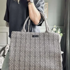Shopper Julia - Verziert mit exklusivem Print
