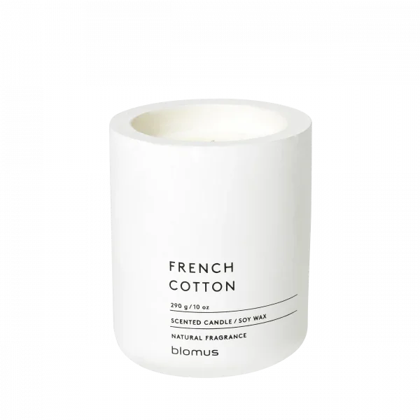 blomus FRAGA Duftkerze French Cotton – Beton, Soja Naturwachs