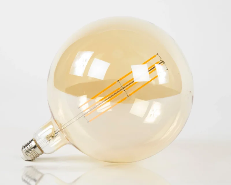 LED-Glühlampe Orin – G200-E27 im XXL-Format