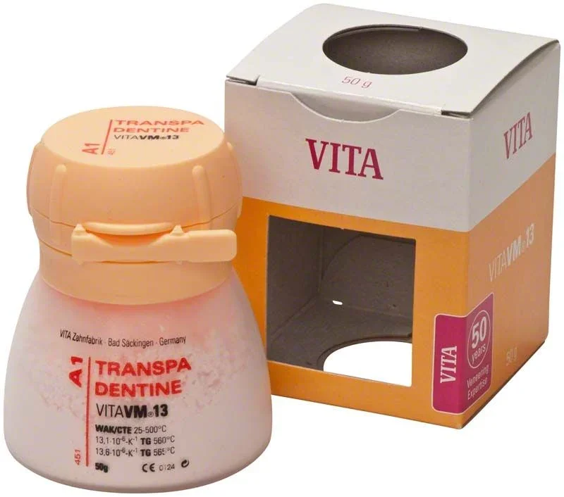 Transpa Dentin VM13 A1 Pulverbehälter mit geöffneter Verpackung.