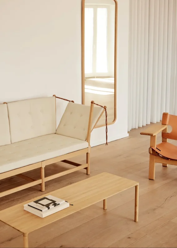 Piloti Wood Couchtisch, 120x39, H:35 cm von Hugo Passos