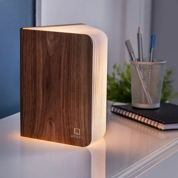 design-leuchten-gingko-book-light-walnut-02