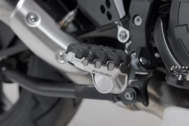 KTM 1390 Super Adventure S [2025-2026] - EVO Fußrasten-Kit – Bild 1