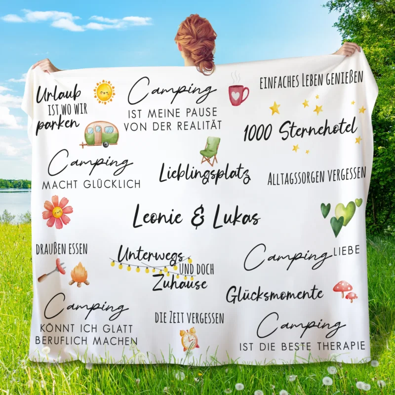 Camping-Kuscheldecke mit personalisiertem Text – ideal für Outdoor-Abenteuer und Wohnmobil-Reisen
